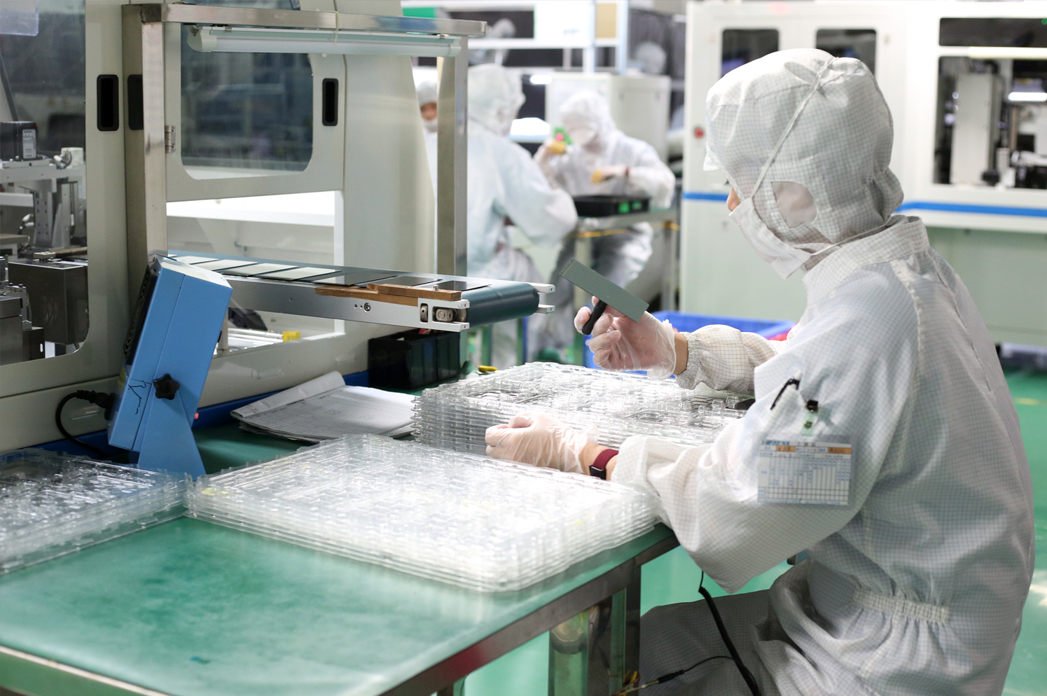 工廠液晶屏廠家直銷有哪些優(yōu)勢？【海飛智顯】-液晶顯示屏生產(chǎn)商